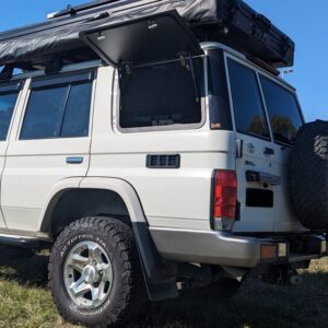 Emuwing Gullwing Window – Land Cruiser 76 Series 2007 – Present